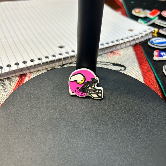 3/$8 Minnesota Vikings Helmet Croc Charm - Picture 1 of 1